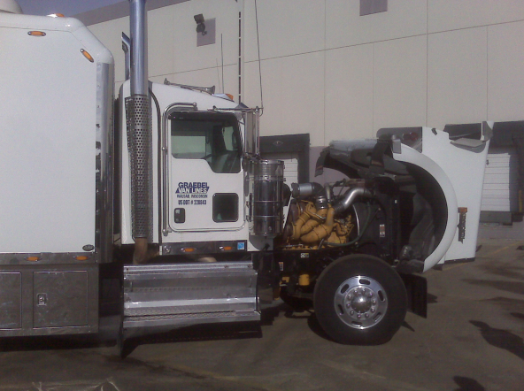 this image shows emergency roadside truck repair in Los Angeles, California