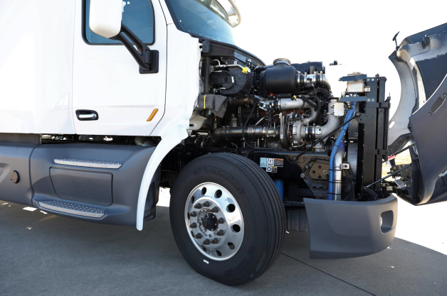 this image shows Van Nuys Mobile Truck Repair in Los Angeles, California